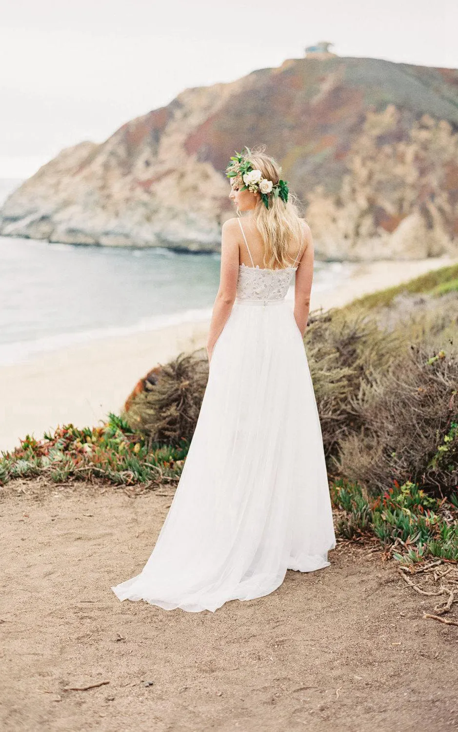 Boho Flowy Soft Transparent Tulle Wedding Dress With Lace Bodice-ET_711200