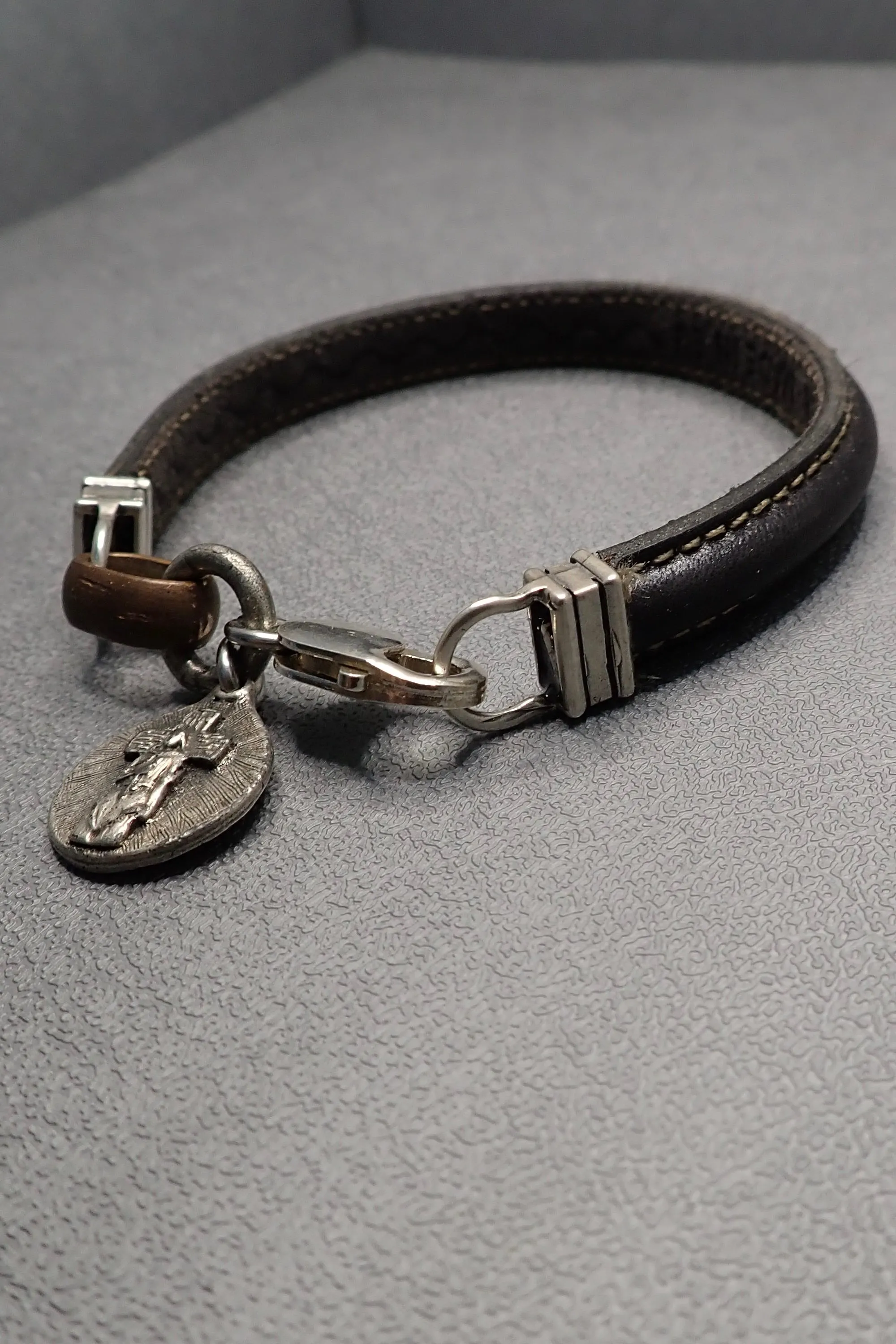 BRACELET STITCH LEATHER - one made