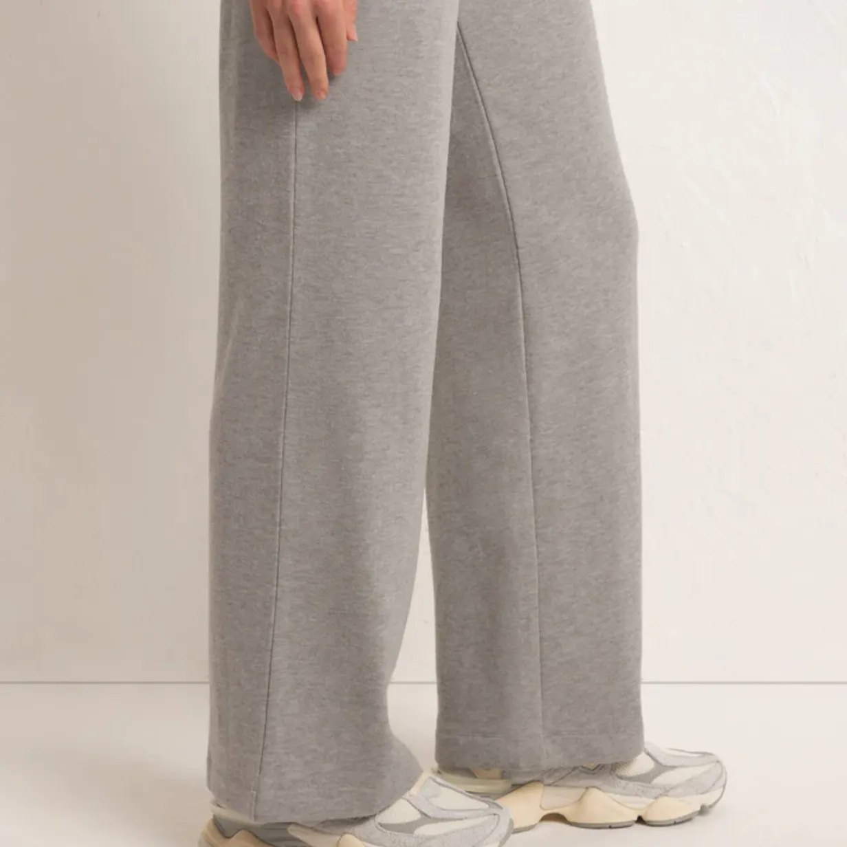 Feeling The Moment Sweatpant (Heather Grey)