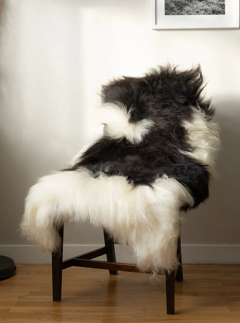 Icelandic sheepskin rug cream and black option 3