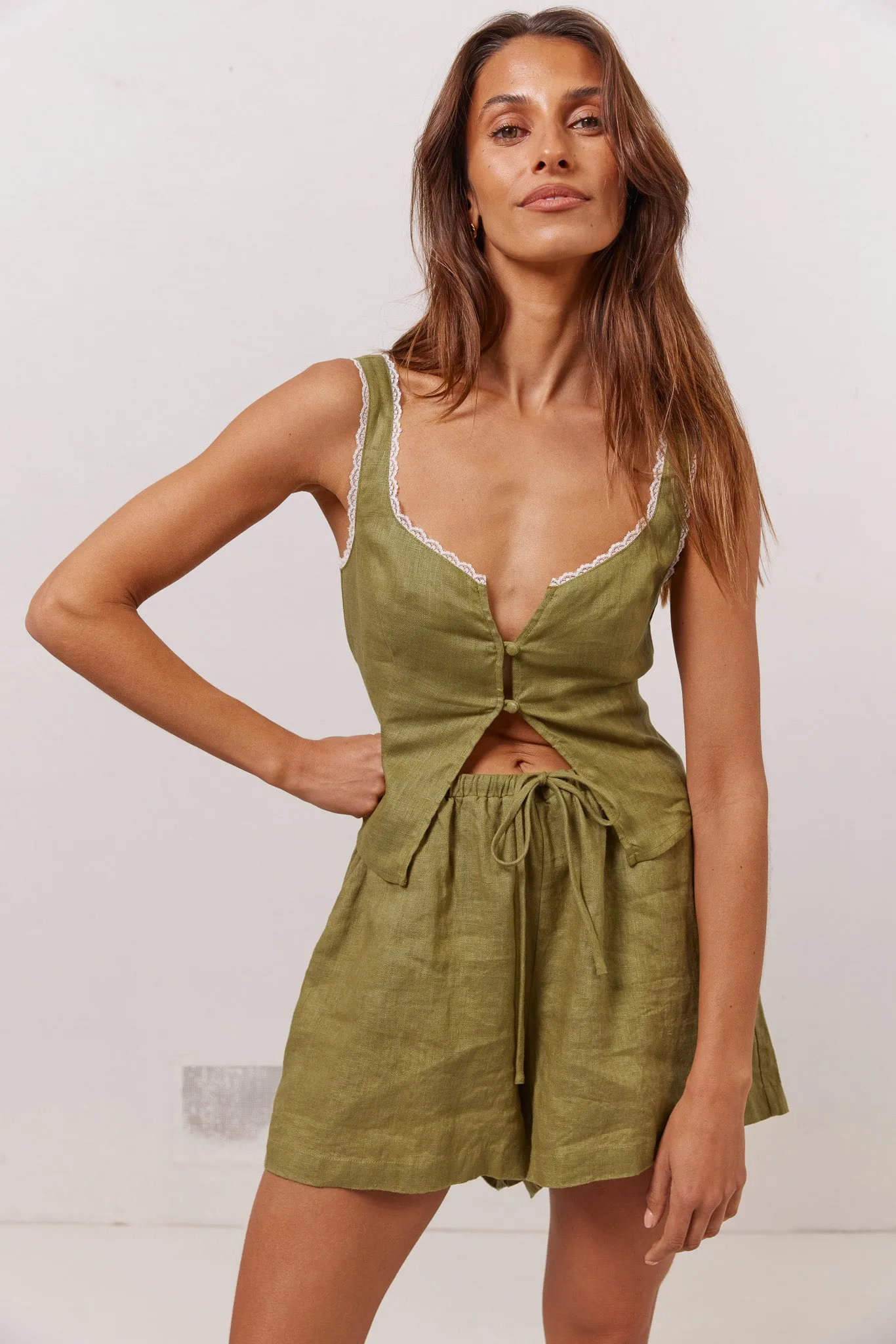 Nettie Linen Shorts Olive