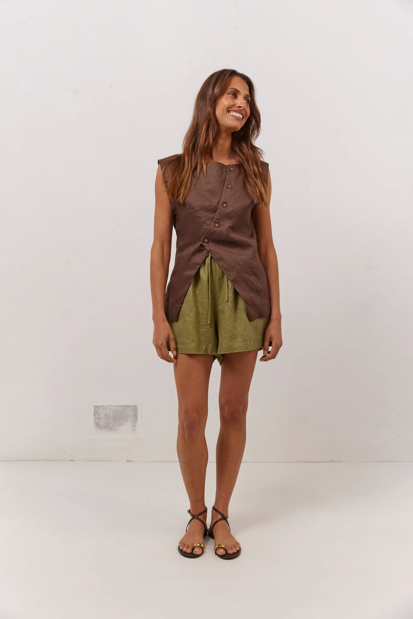 Nettie Linen Shorts Olive