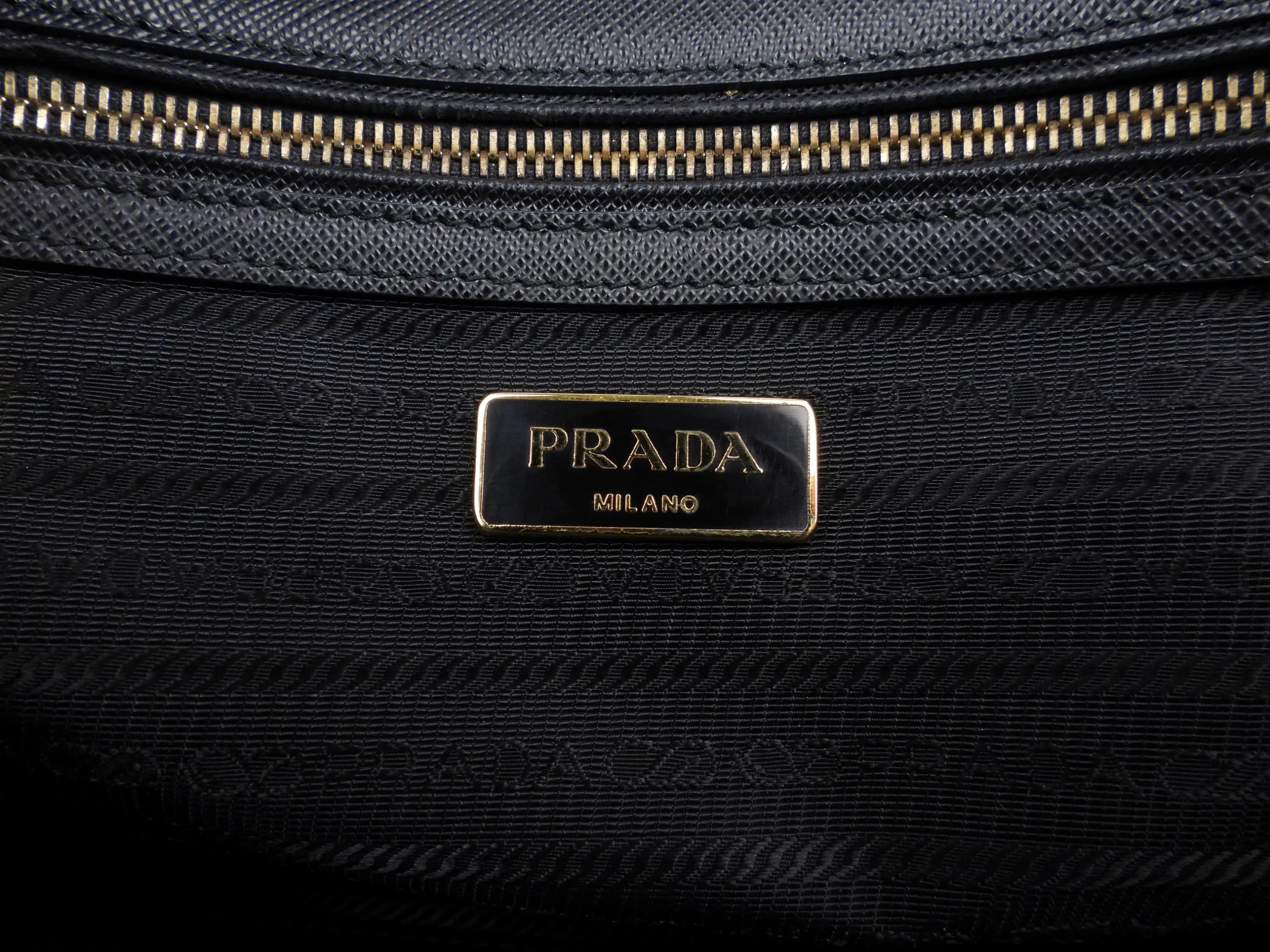 Prada Black Saffiano Leather Galleria Double Zip Two-Way Tote Bag